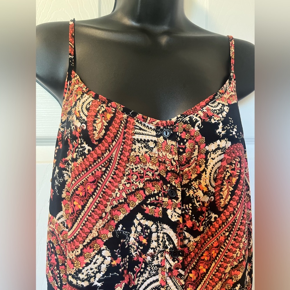 Forever 21 Black and Red Paisley Mini Dress Size L